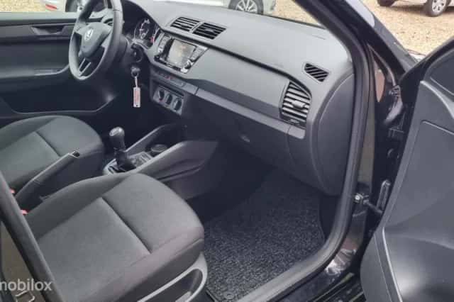 Škoda Fabia (2019) thumbnail 6