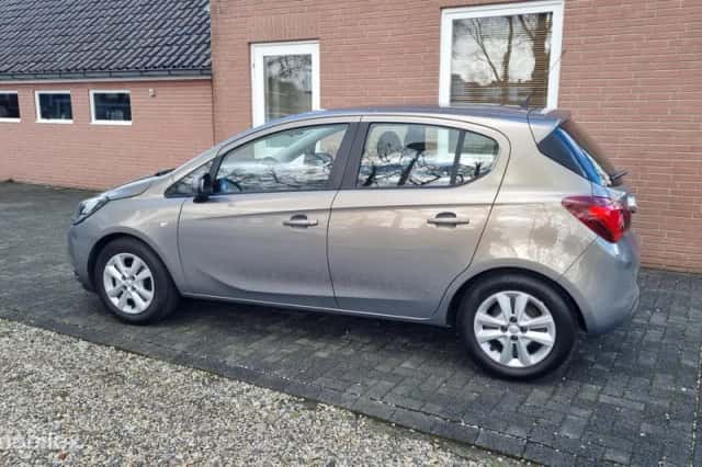 Opel Corsa (2015) thumbnail 2