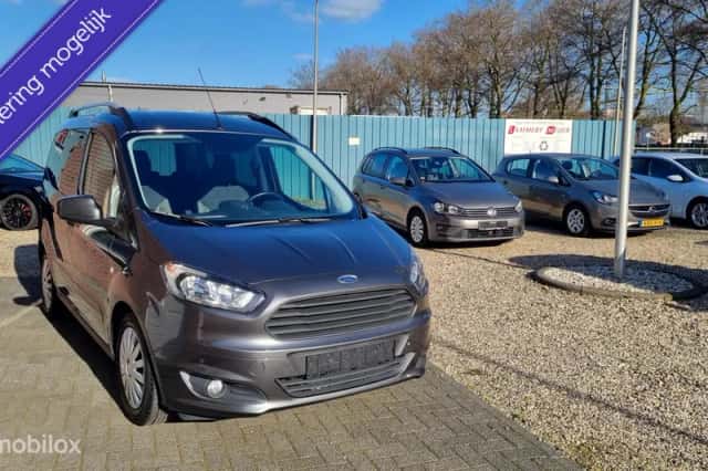 Ford Tourneo Courier (2018) thumbnail 1