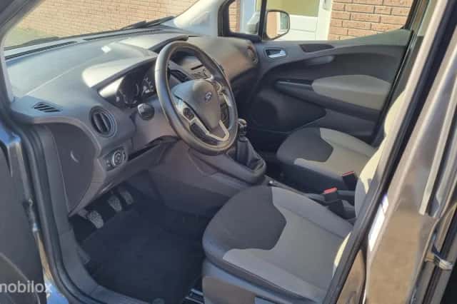 Ford Tourneo Courier (2018) thumbnail 5