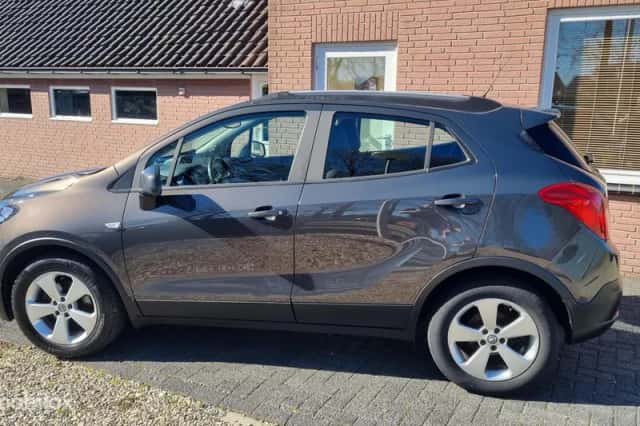 Opel Mokka (2015) thumbnail 2