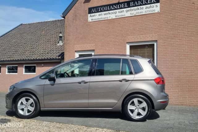 Volkswagen Golf Sportsvan (2014) thumbnail 2