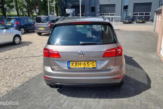 Volkswagen Golf Sportsvan (2014) thumbnail 3