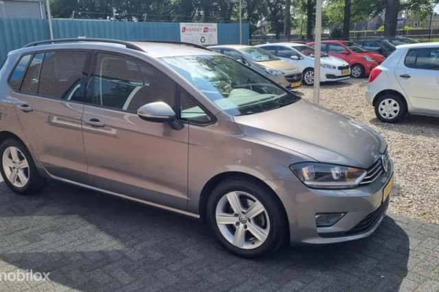 Volkswagen Golf Sportsvan (2014) thumbnail 4