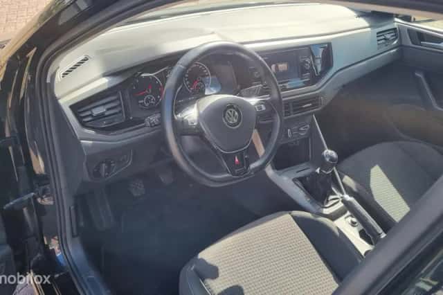 Volkswagen Polo (2018) thumbnail 6