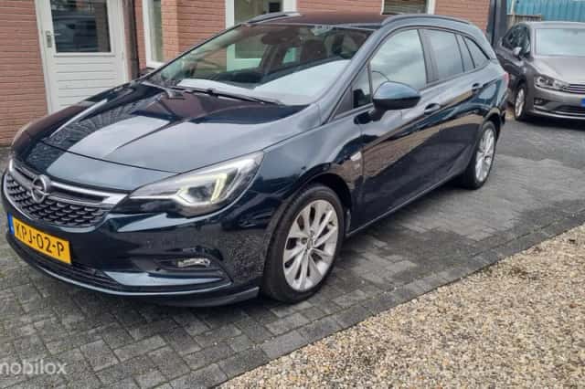 Opel Astra (2019) thumbnail 3