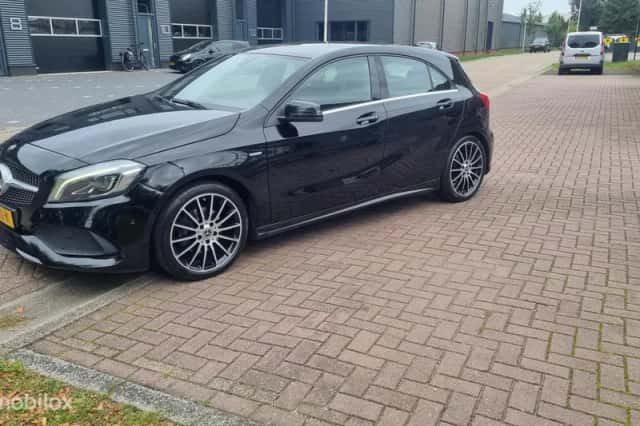 Mercedes-Benz A-Klasse (2017) thumbnail 4