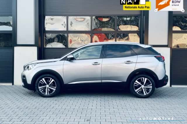 Peugeot 3008 (2017) thumbnail 4