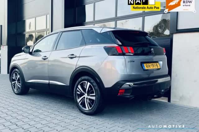 Peugeot 3008 (2017) thumbnail 5