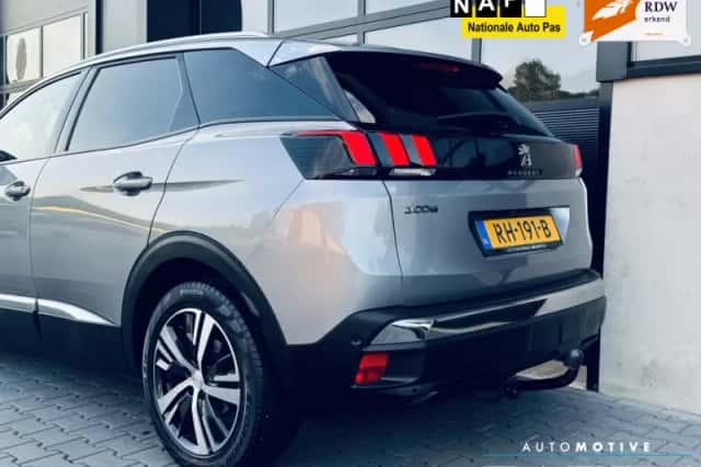 Peugeot 3008 (2017) thumbnail 6