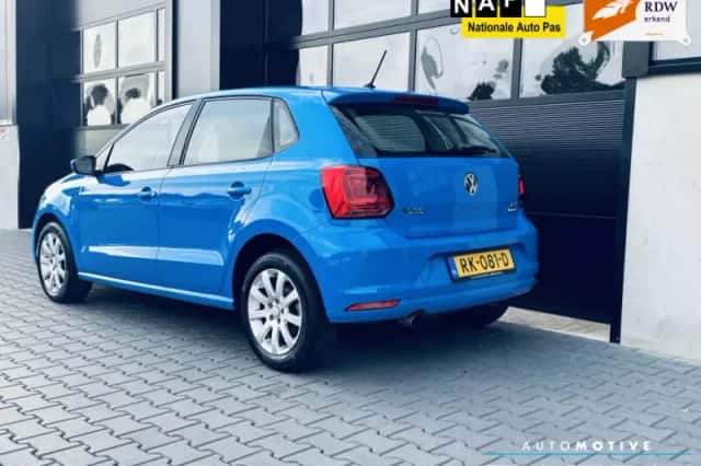 Volkswagen Polo (2015) thumbnail 4