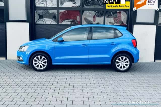 Volkswagen Polo (2015) thumbnail 6
