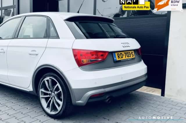 Audi A1 (2017) thumbnail 6