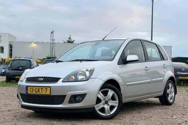 Ford Fiesta (2008) thumbnail 1