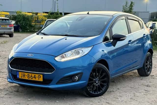 Ford Fiesta (2016) thumbnail 1