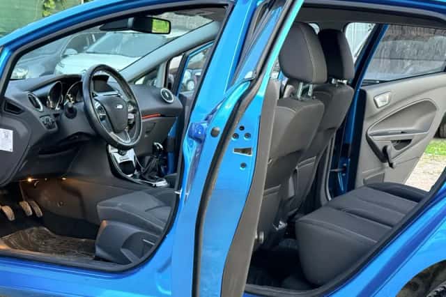 Ford Fiesta (2016) thumbnail 5