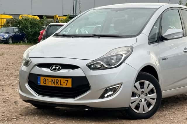 Hyundai ix20 (2010) thumbnail 2