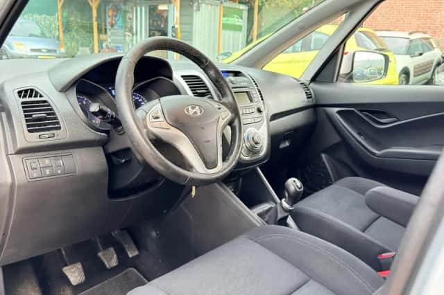 Hyundai ix20 (2010) thumbnail 5