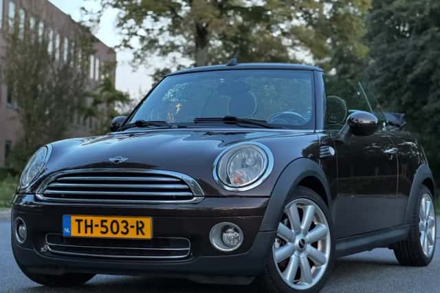 MINI Cabrio (2009) thumbnail 1