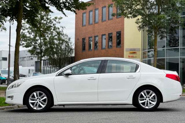 Peugeot 508 (2011) thumbnail 2