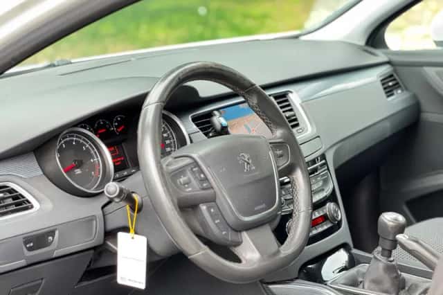 Peugeot 508 (2011) thumbnail 3
