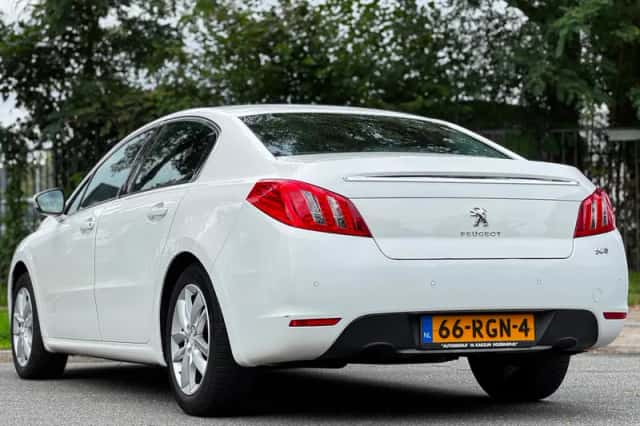 Peugeot 508 (2011) thumbnail 4