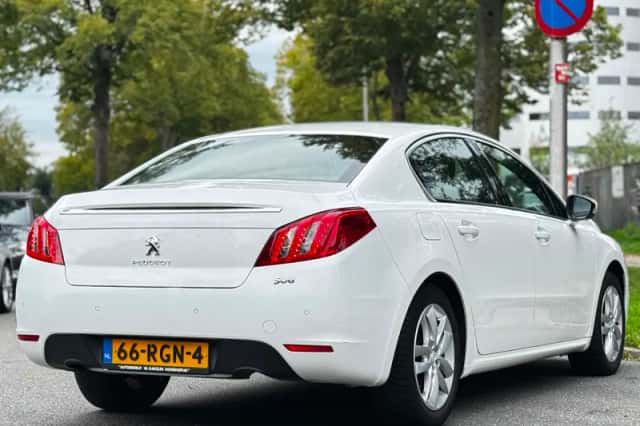 Peugeot 508 (2011) thumbnail 6