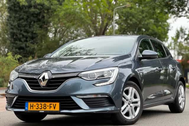 Renault Mégane (2016) thumbnail 1