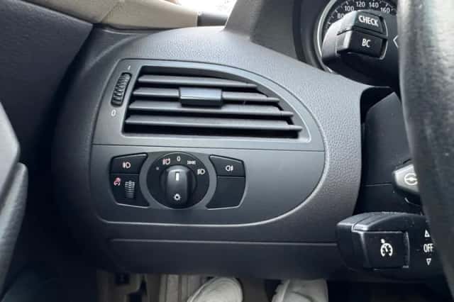 BMW 6-Serie (2004) thumbnail 6