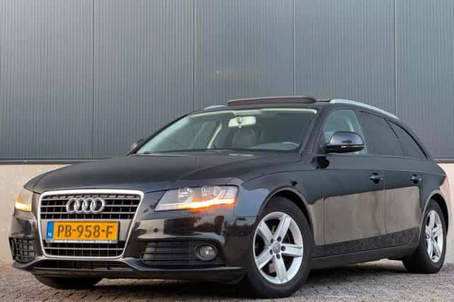 Audi A4 (2009) thumbnail 1