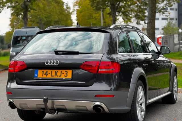 Audi A4 Allroad (2010) thumbnail 5