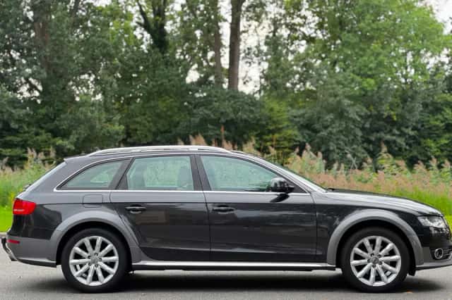 Audi A4 Allroad (2010) thumbnail 6