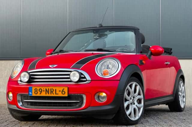 MINI Cabrio (2010) thumbnail 1