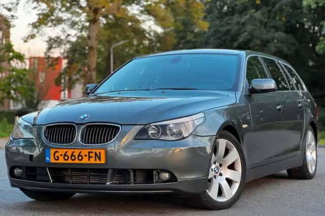 BMW 5-Serie (2005) thumbnail 1