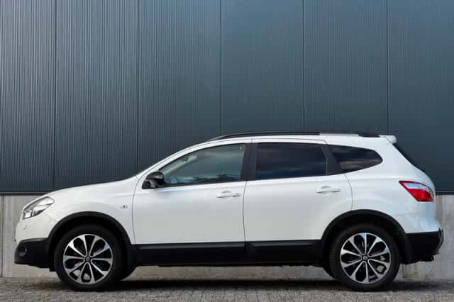 Nissan Qashqai (2013) thumbnail 2