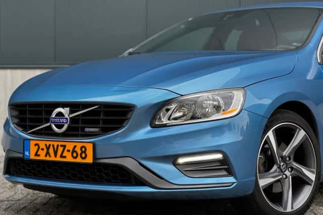 Volvo S60 (2014) thumbnail 2