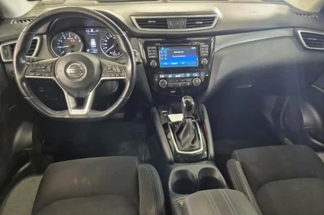 Nissan Qashqai (2017) thumbnail 6