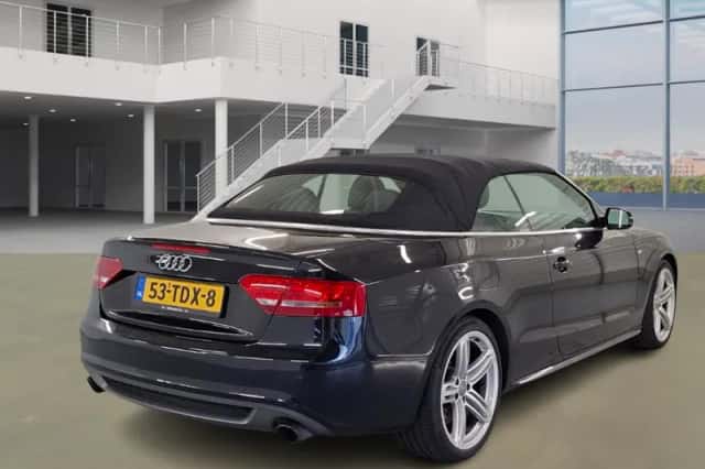 Audi A5 (2012) thumbnail 3