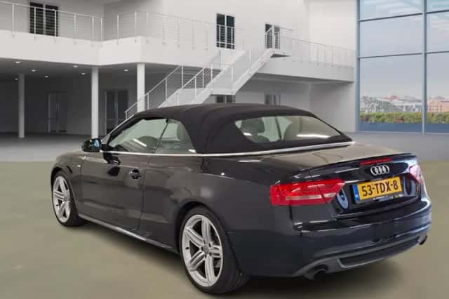 Audi A5 (2012) thumbnail 4