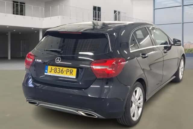 Mercedes-Benz A-Klasse (2016) thumbnail 3