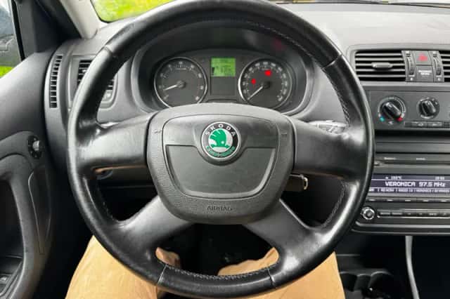 Škoda Fabia (2010) thumbnail 3