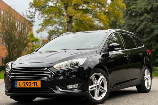 Ford Focus (2017) thumbnail 1