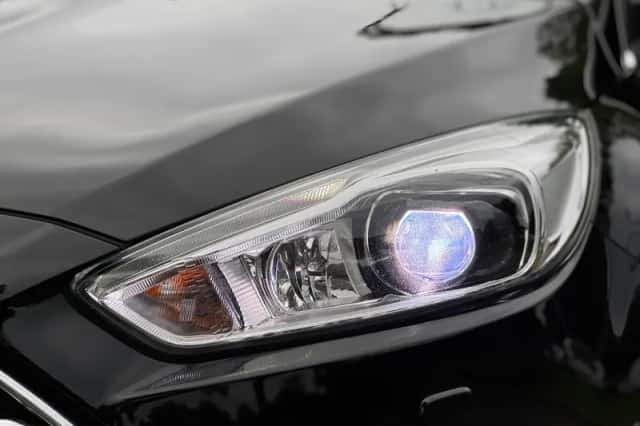 Ford Focus (2017) thumbnail 3