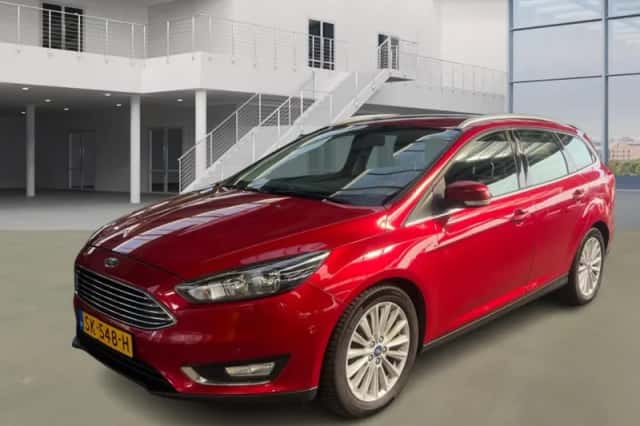 Ford Focus (2018) thumbnail 1