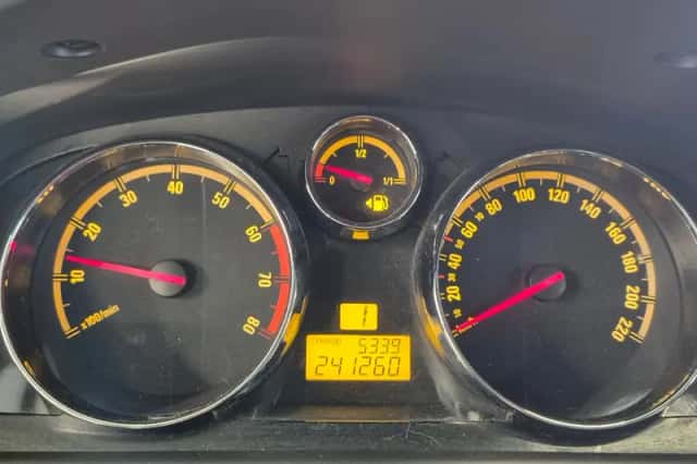 Opel Antara (2007) thumbnail 5