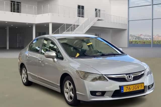 Honda Civic (2009) thumbnail 2
