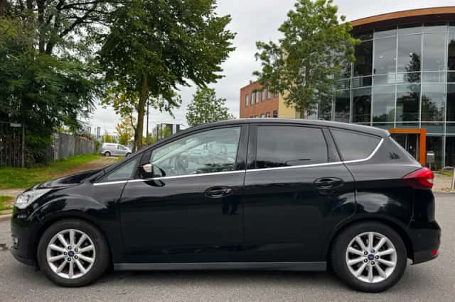 Ford C-Max (2017) thumbnail 2