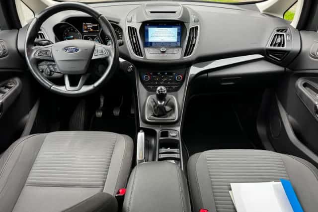 Ford C-Max (2017) thumbnail 3