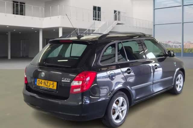 Škoda Fabia (2011) thumbnail 3
