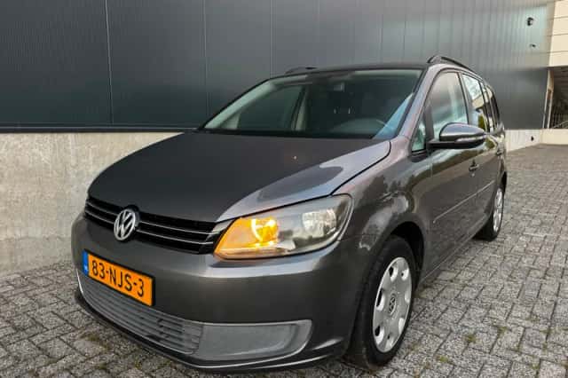 Volkswagen Touran (2010) thumbnail 3